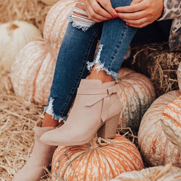 WANDERLUST Ankle Booties - TAUPE - Picture 7 of 7